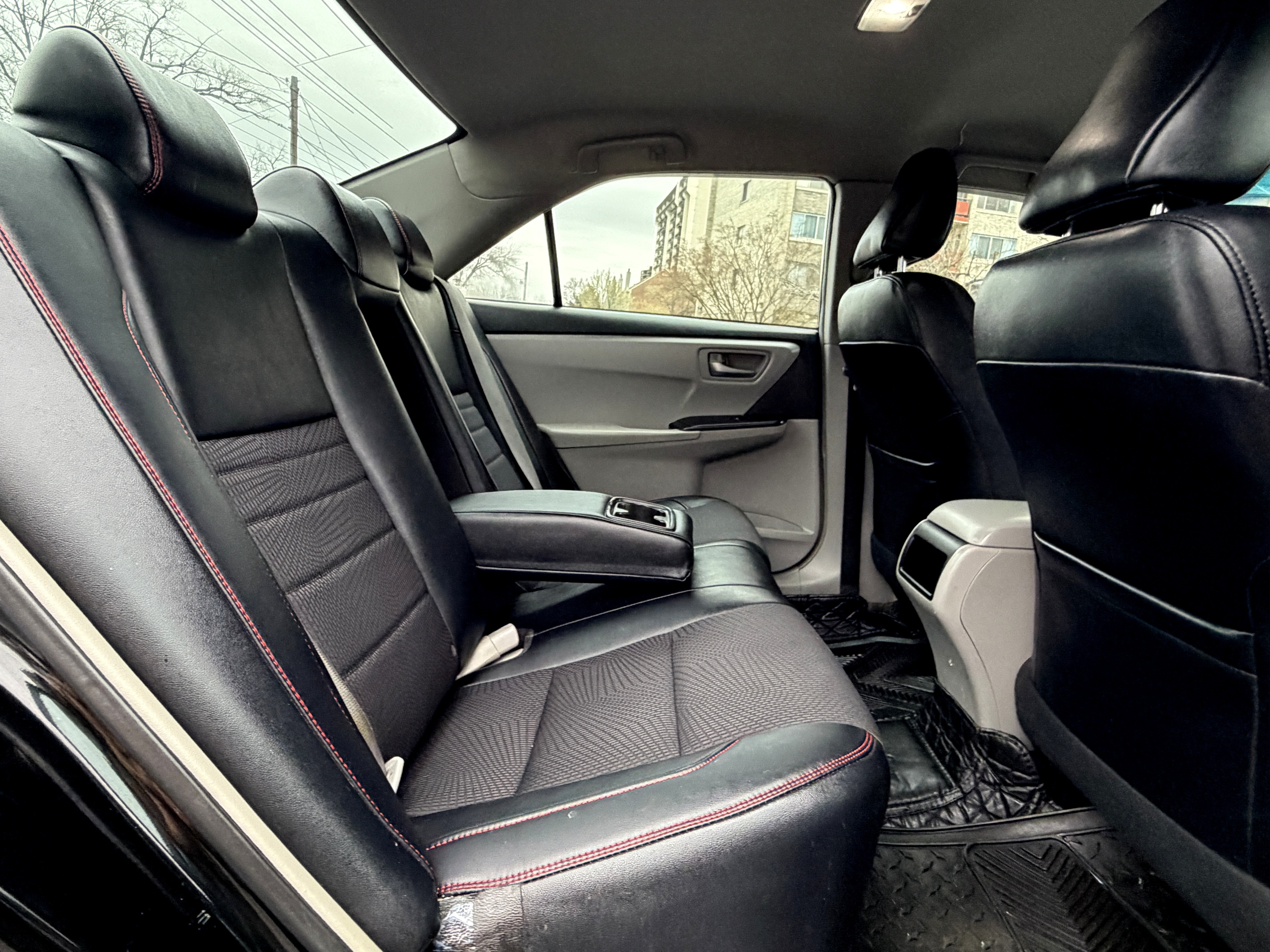 Used 2015 Toyota Camry LE FWD image 15