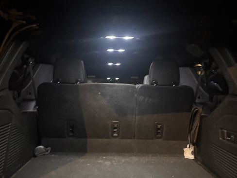 Used 2021 GMC Yukon XL Denali image 11