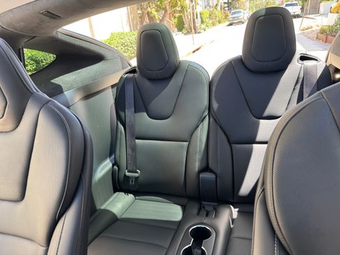 Used 2023 Tesla Model X Plaid image 10