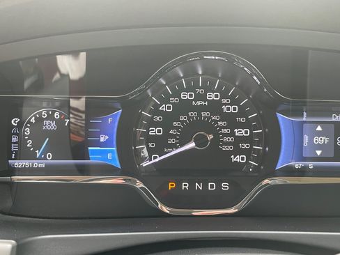 Used 2013 Lincoln MKS image 14