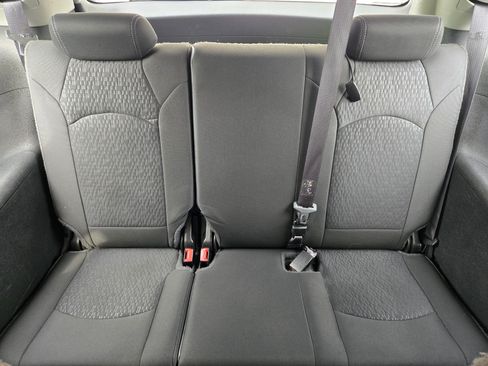 Used 2014 GMC Acadia SLE image 22