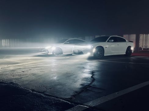 Used 2019 Dodge Charger Scat Pack image 1