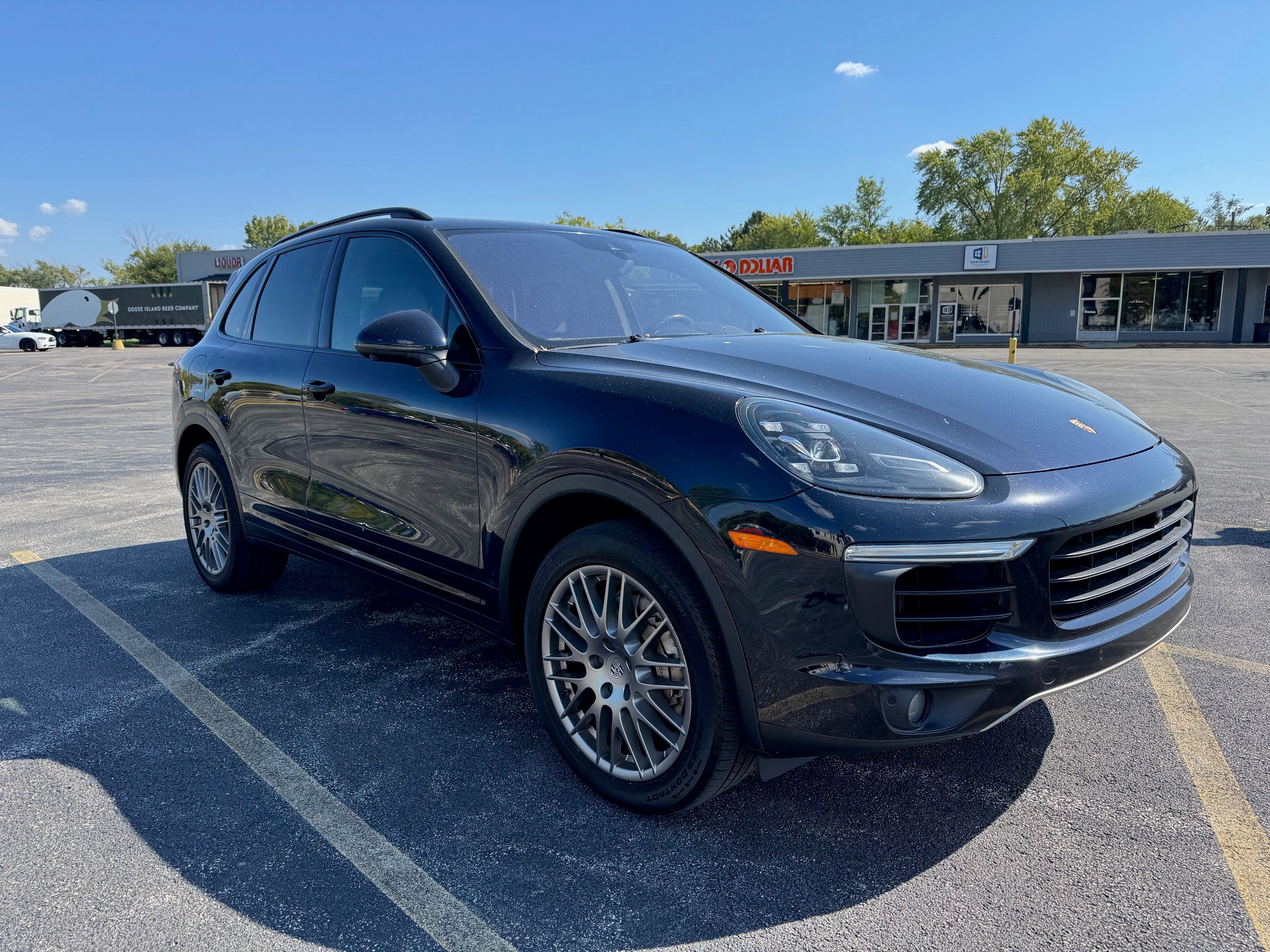 Used 2017 Porsche Cayenne S AWD/4WD image 1