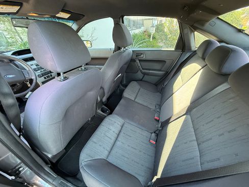 Used 2011 Ford Focus SE w/ 201A Rapid Spec Order Code image 9