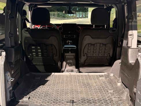 Used 2021 Jeep Wrangler Rubicon AWD/4WD image 14
