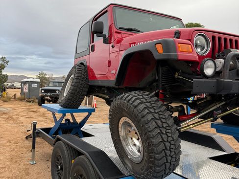 Used 2004 Jeep Wrangler Rubicon w/ Dual Top Group AWD/4WD image 13