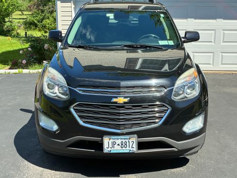 Used 2017 Chevrolet Equinox LT w/ Convenience Package FWD image 4