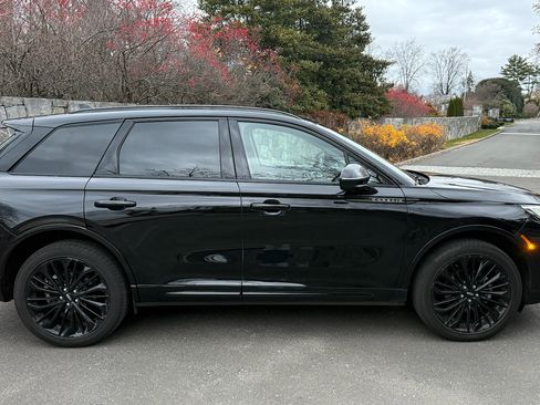 Used 2023 Lincoln Corsair Reserve w/ Equipment Group 201A image 4