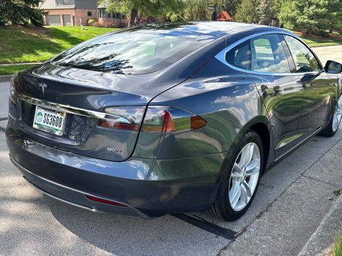 Used 2016 Tesla Model S 90D image 6
