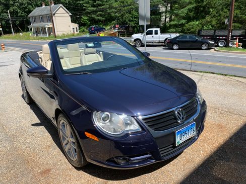 Used 2009 Volkswagen Eos Lux FWD image 8