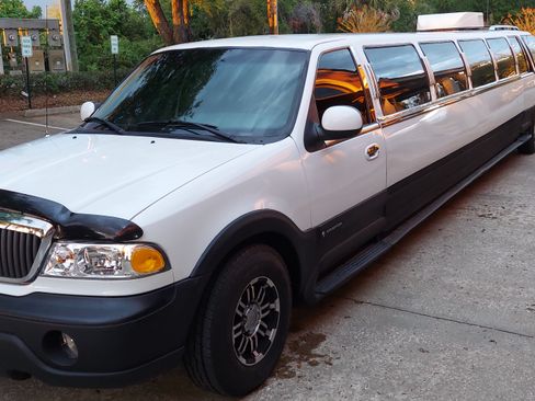 Used 1999 Lincoln Navigator 2WD image 8