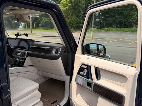 Used 2021 Mercedes-Benz G 550 image 20