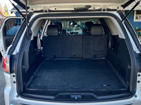 Used 2014 GMC Acadia SLT image 10