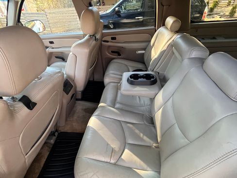 Used 2003 Chevrolet Suburban LS w/ LS Preferred Equipment Group image 17