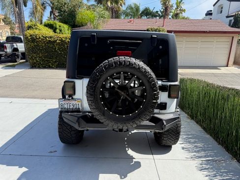 Used 2018 Jeep Wrangler Unlimited Sport w/ Connectivity Group image 10