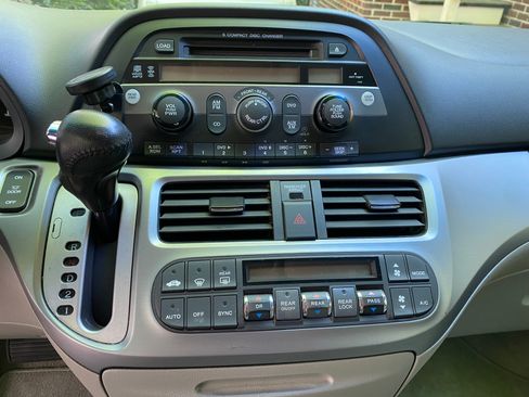 Used 2010 Honda Odyssey EX-L image 13