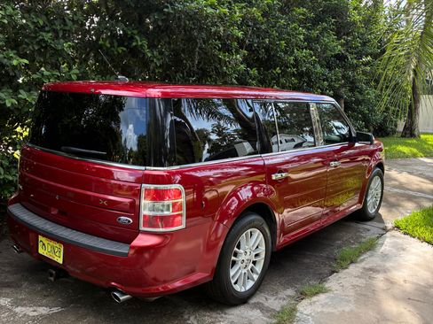 Used 2016 Ford Flex SEL w/ Equipment Group 202A FWD image 2