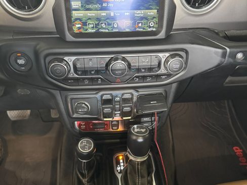 Used 2021 Jeep Wrangler Unlimited Rubicon image 19
