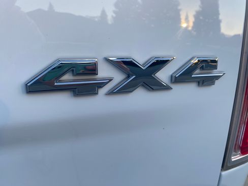 Used 2017 RAM 1500 Laramie w/ Convenience Group image 19