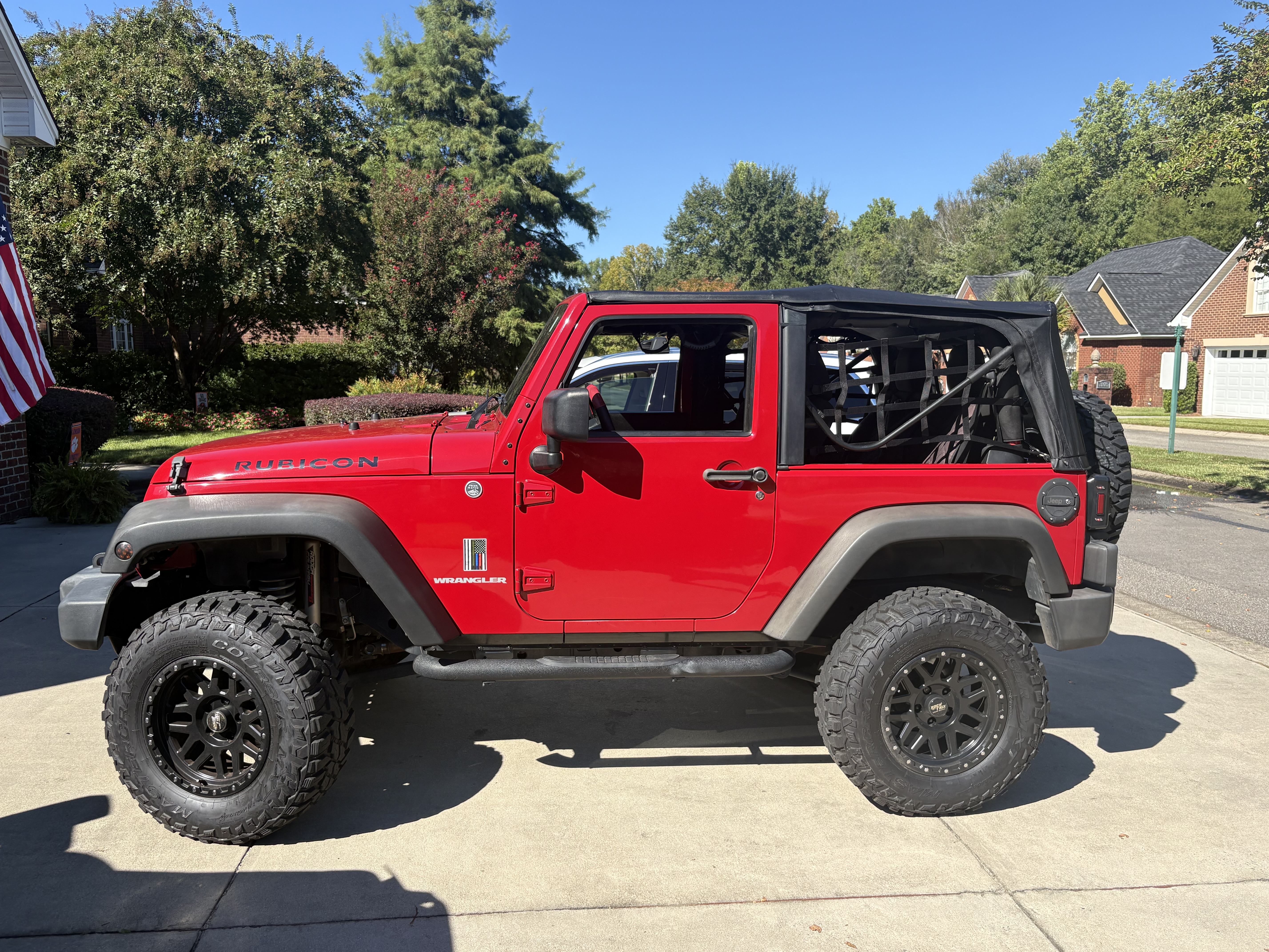 Used 2012 Jeep Wrangler Rubicon w/ PWR Convenience Group AWD/4WD image 2