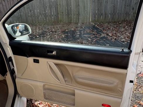 Used 2003 Volkswagen Beetle GLS image 14