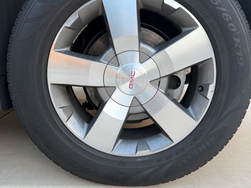 Used 2012 GMC Acadia SLT FWD image 20