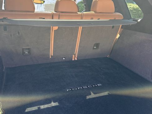 Used 2015 Porsche Cayenne S image 11