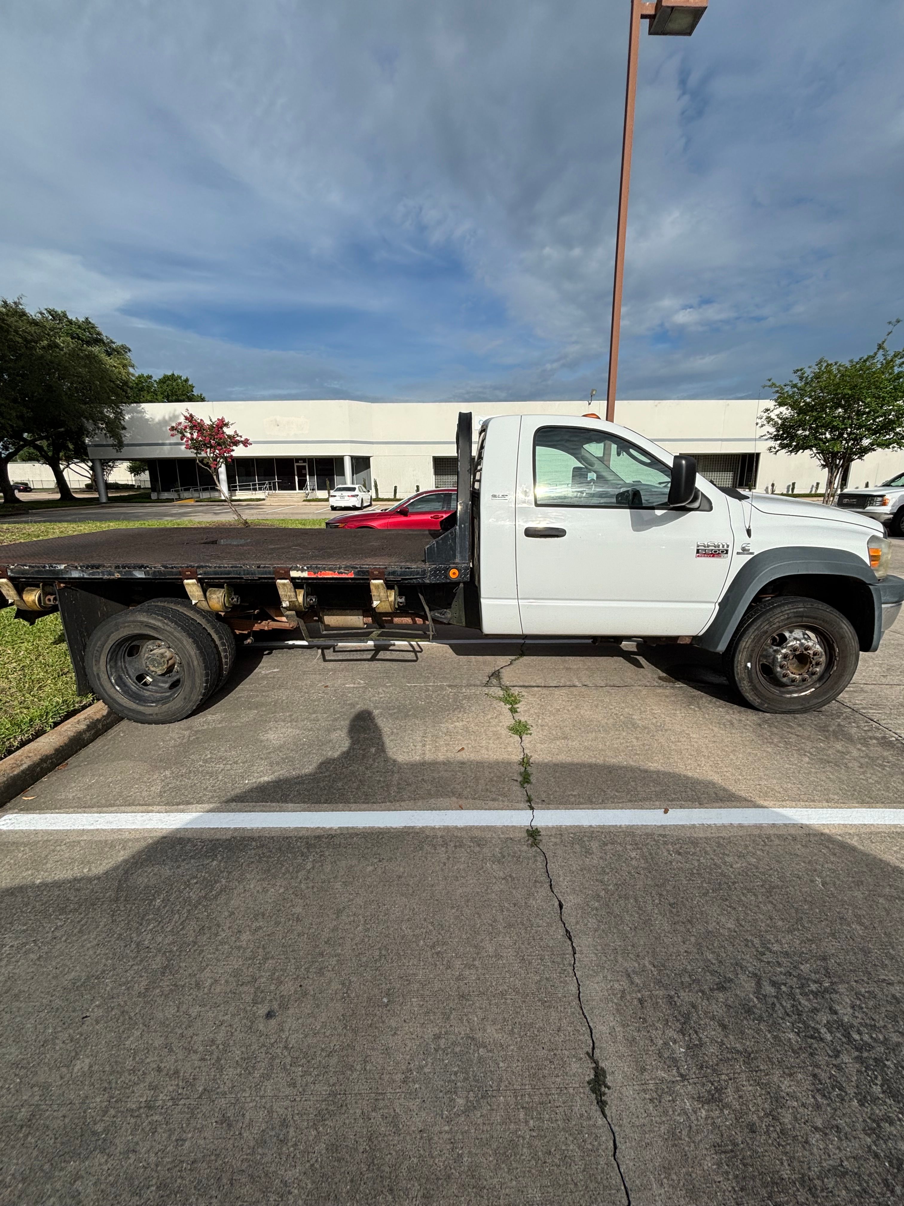 Used 2008 Dodge Ram 5500 Truck 2WD Regular Cab w/ 2GG SLT Cpos Pkg image 2