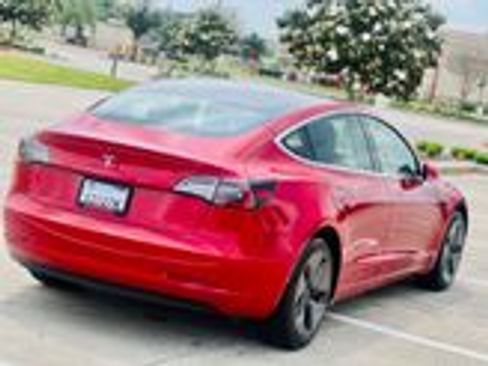 Used 2019 Tesla Model 3 Standard Range Plus image 4
