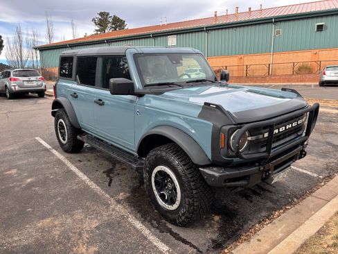 Used 2022 Ford Bronco Black Diamond w/ Sasquatch Package image 1
