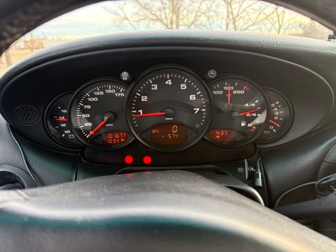 Used 2001 Porsche 911 Carrera image 28