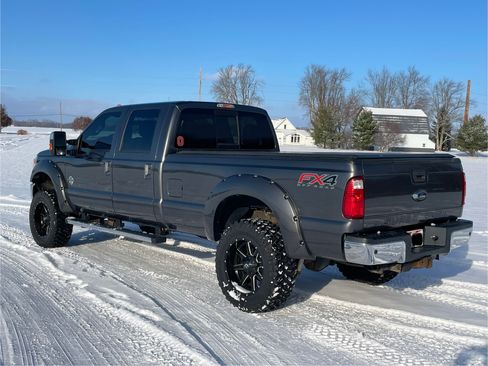 Used 2016 Ford F250 Lariat w/ Lariat Ultimate Package image 4