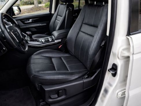 Used 2010 Land Rover Range Rover Sport Supercharged image 5