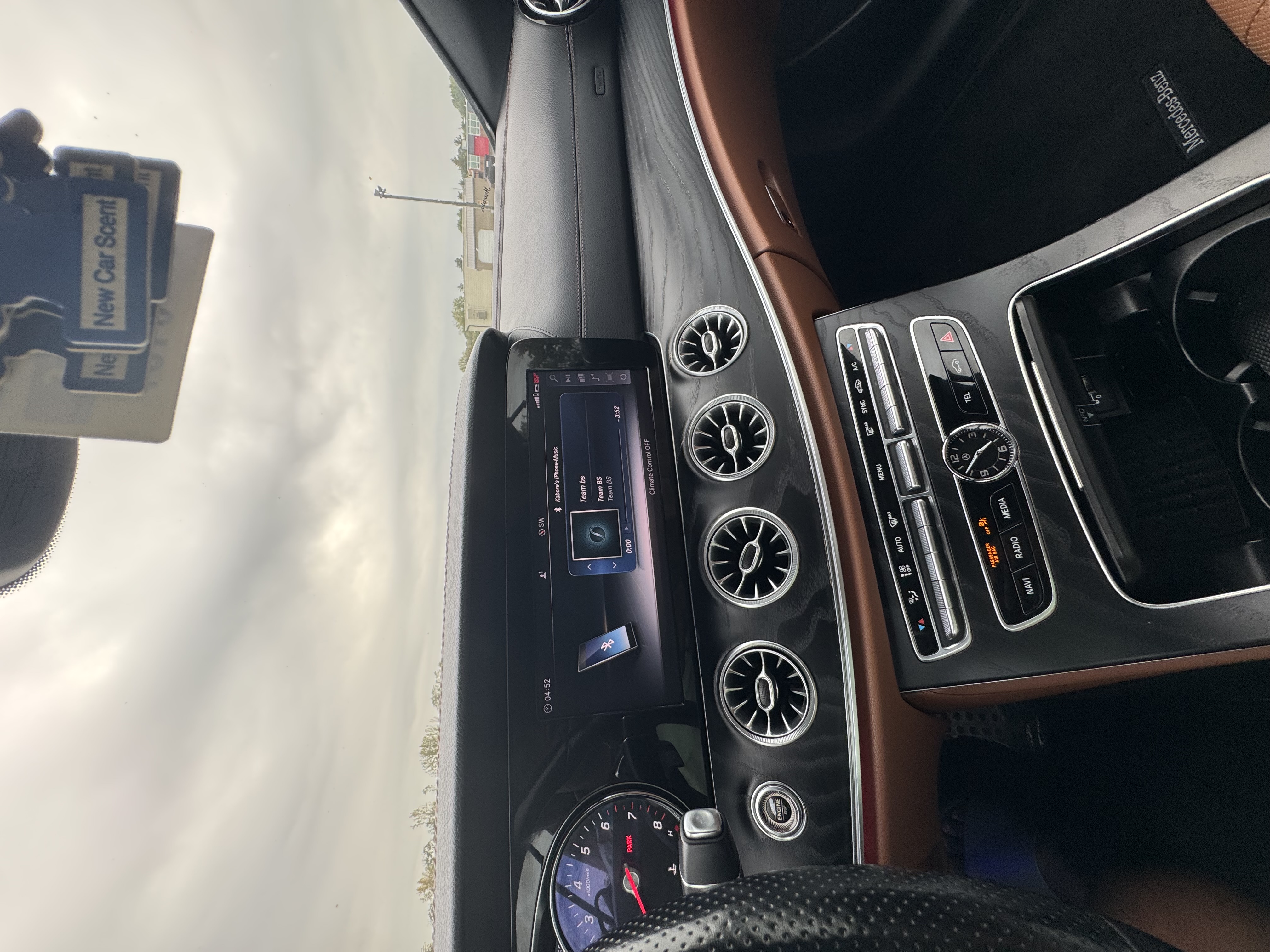 Used 2018 Mercedes-Benz E 400 4MATIC Coupe image 11