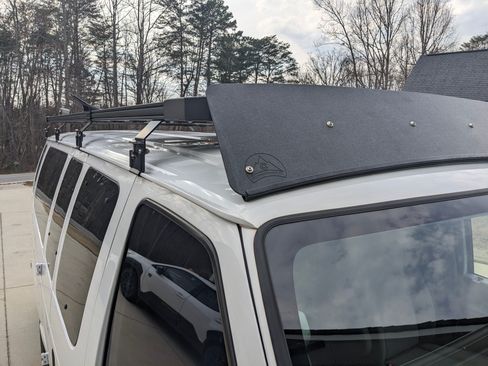 Used 2010 Ford E-350 and Econoline 350 XLT image 12