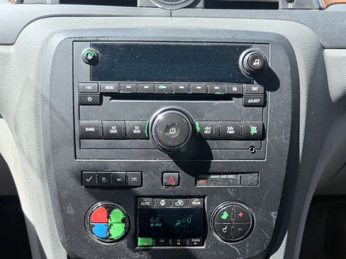 Used 2011 Buick Enclave CXL FWD image 12