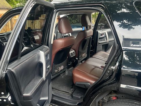 Used 2015 Toyota 4Runner Limited AWD/4WD image 13