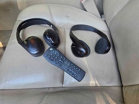 Used 2014 Chevrolet Tahoe LTZ image 14