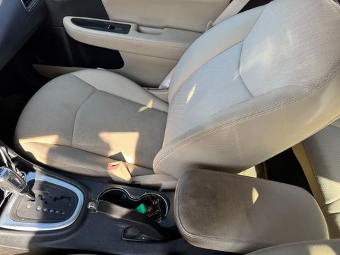 Used 2011 Chrysler 200 LX image 16