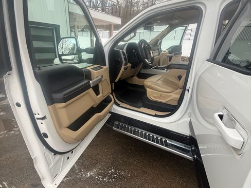 Used 2020 Ford F250 Lariat w/ Lariat Value Package image 2