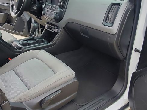 Used 2021 Chevrolet Colorado W/T w/ Custom Special Edition image 10