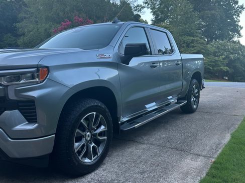 Used 2023 Chevrolet Silverado 1500 RST image 18