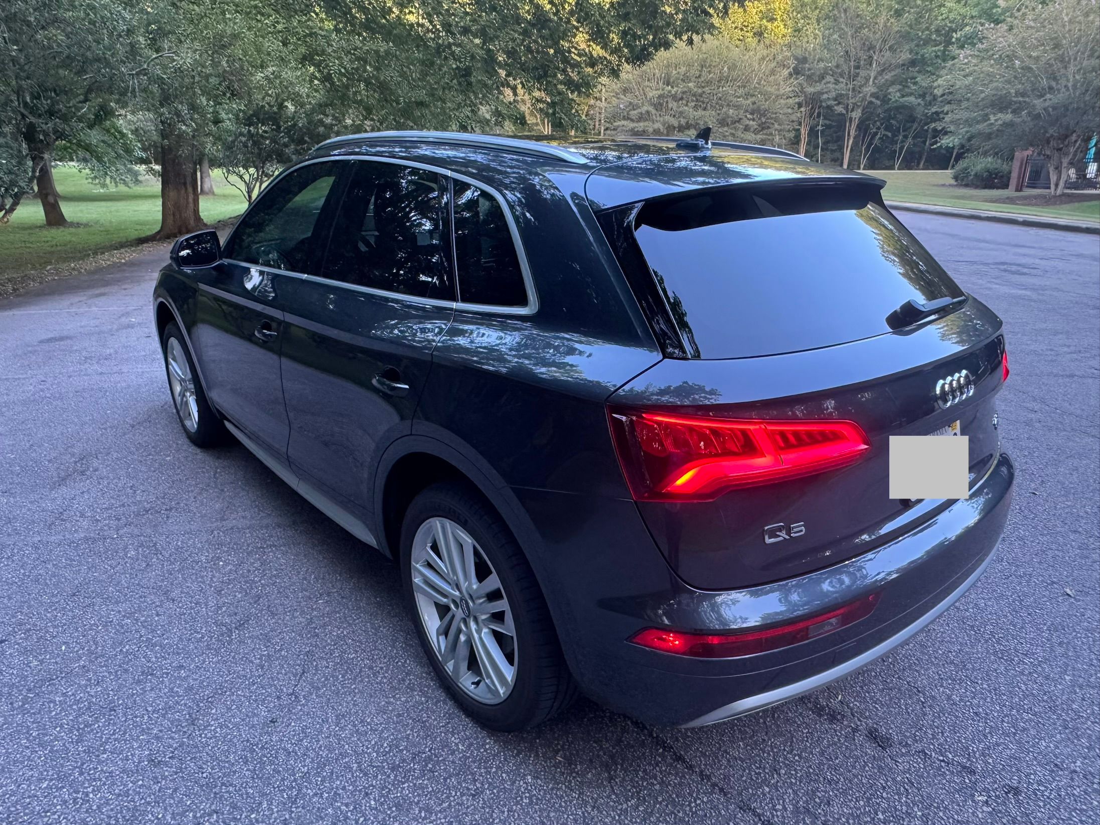 Used 2018 Audi Q5 2.0T Premium Plus w/ Premium Plus Package AWD/4WD image 9