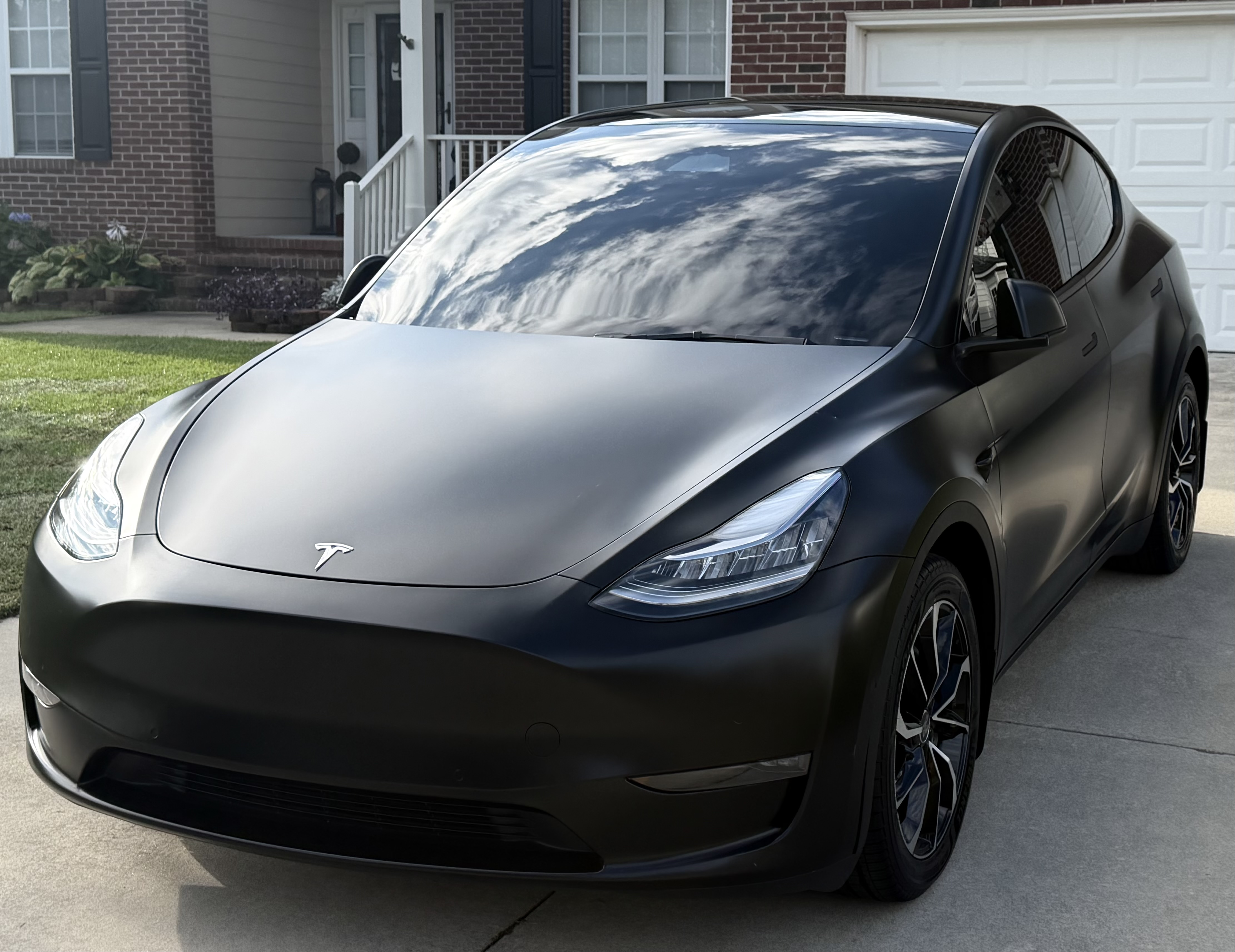 Used 2023 Tesla Model Y Long Range AWD/4WD image 4