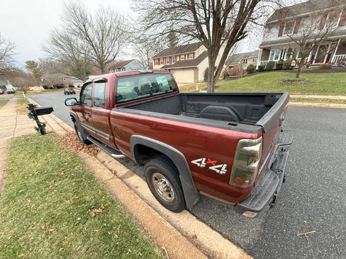 Used 2003 Chevrolet Silverado 2500 LS w/ Snow Plow Prep Package image 9