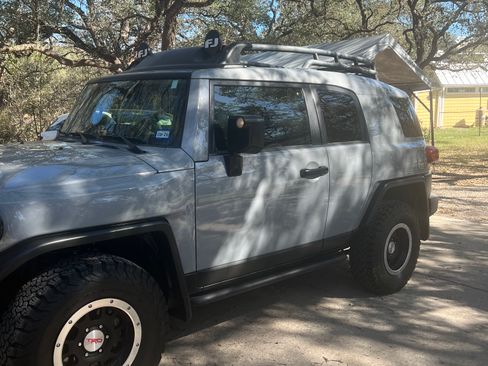 Used 2013 Toyota FJ Cruiser Sport Utility 2D w/ Trail Teams Special Edition image 1