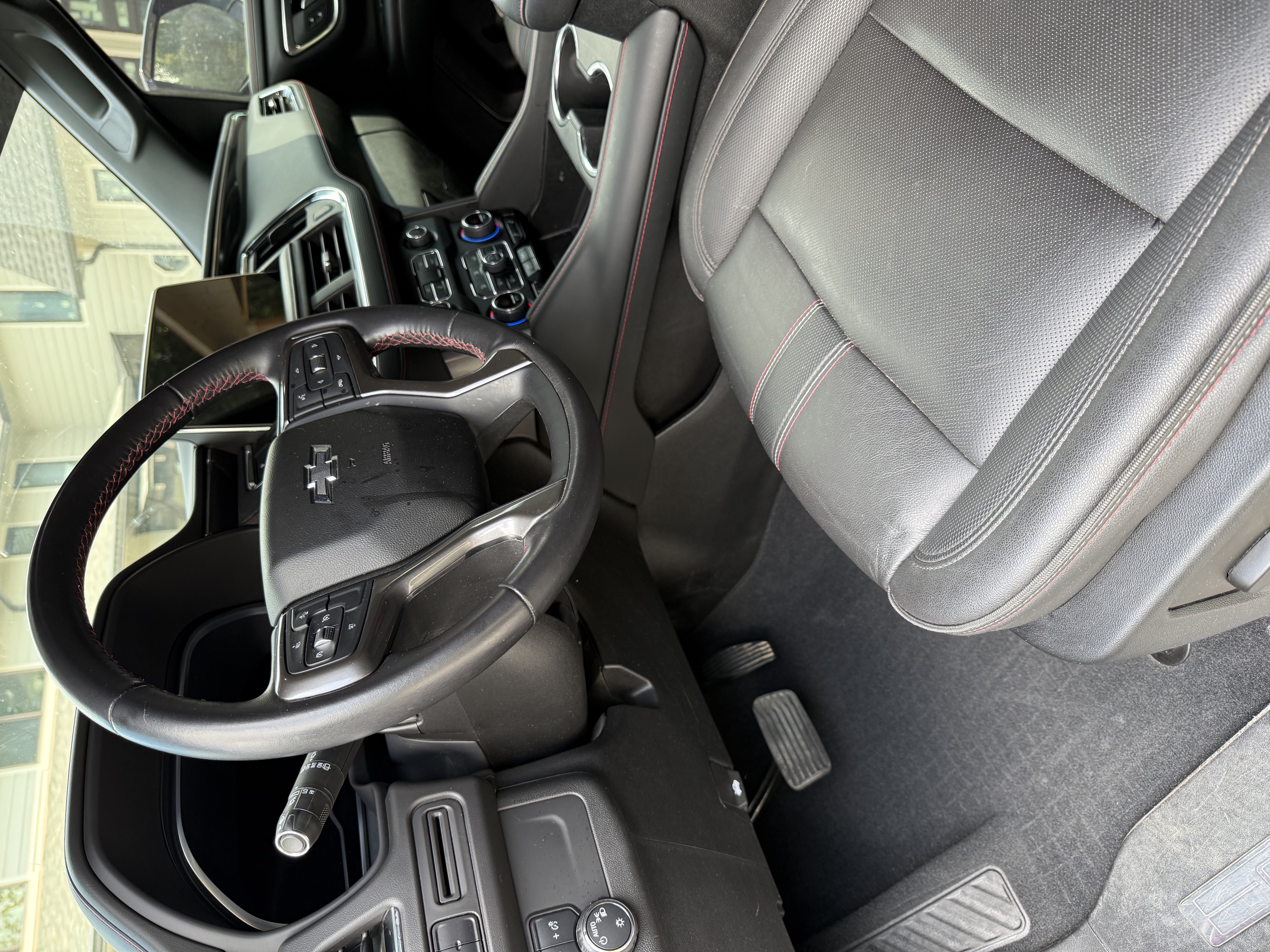Used 2023 Chevrolet Tahoe RST RWD image 15