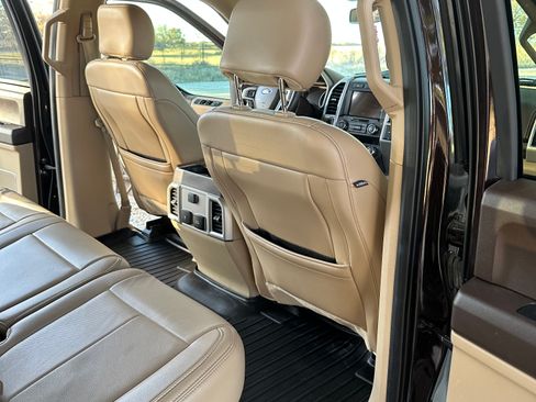 Used 2020 Ford F150 Lariat image 12