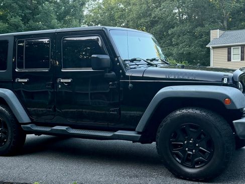 Used 2016 Jeep Wrangler Unlimited Sport AWD/4WD image 2