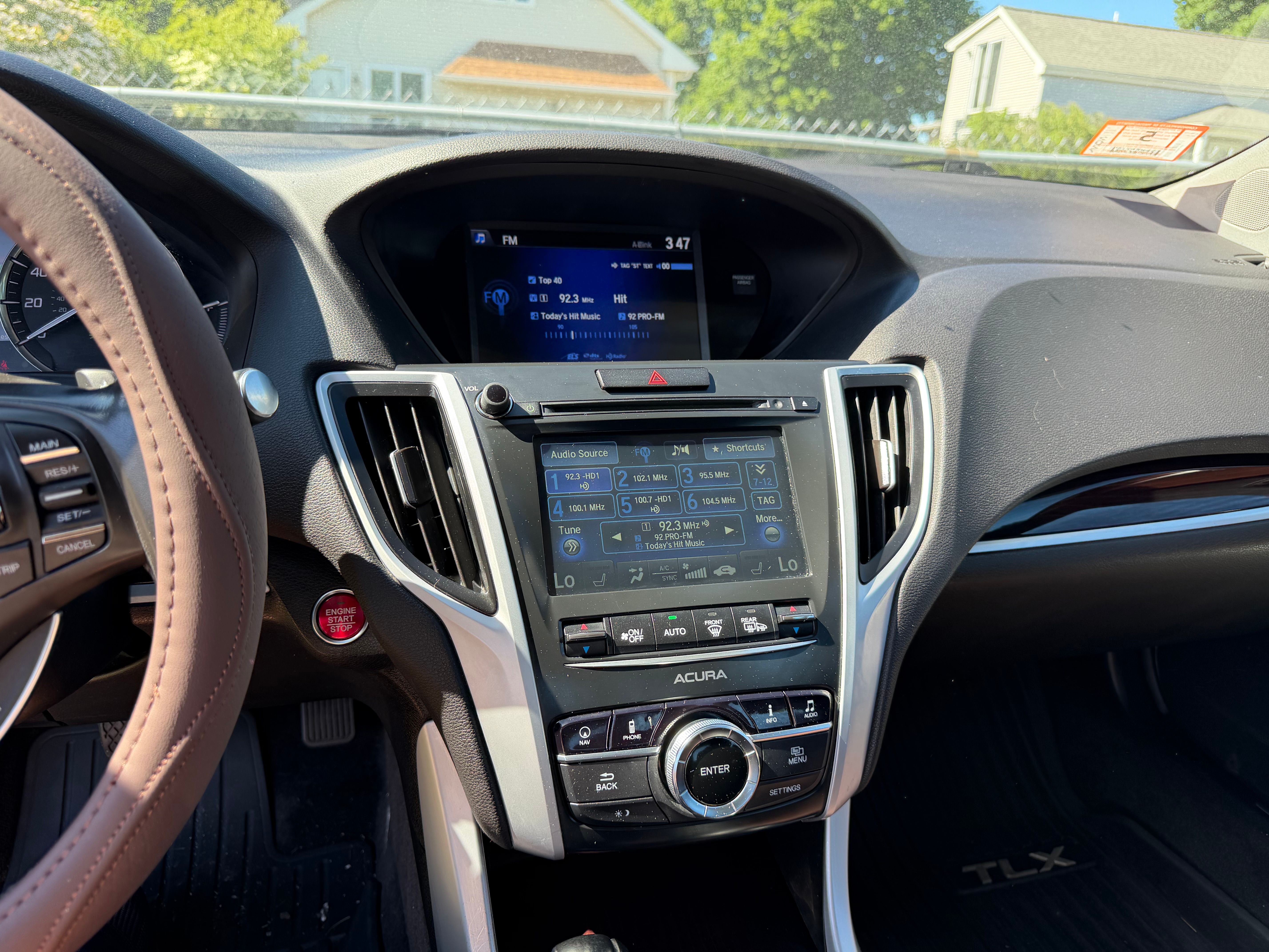 Used 2017 Acura TLX w/ Technology Package FWD image 2